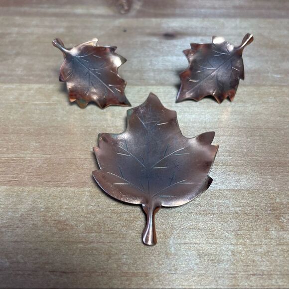 Stuart Nye Large Copper Maple Leaf Pin and clip earrings True Vintage - Picture 9 of 9